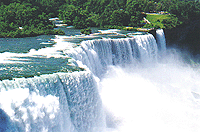 The crestline of the American Falls