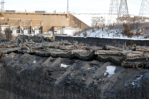 Heavy blast-mats laying on the top of the Rock Plug 