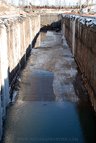 The Niagara Tunnel Outlet Channel - Dry