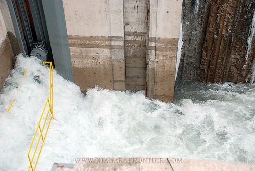 Outlet gate opening to flush tunnel - March 6th 2013